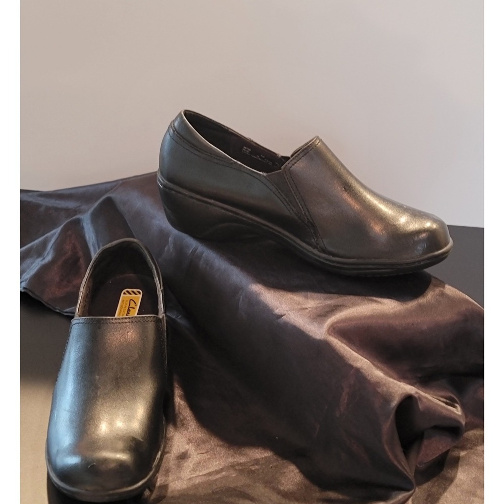 Clarks Womens Black Leather Slip Resistant Loafers Wedge Shoes Size 8M